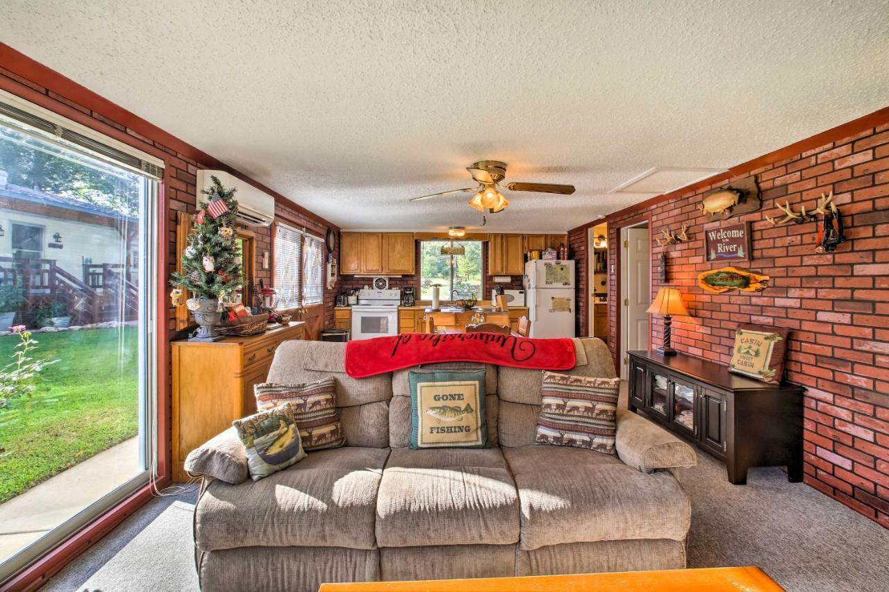 Cozy Waterfront Cottage With Deck On White River! Cotter Экстерьер фото