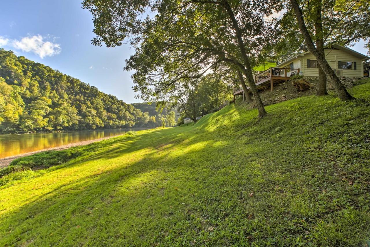Cozy Waterfront Cottage With Deck On White River! Cotter Экстерьер фото