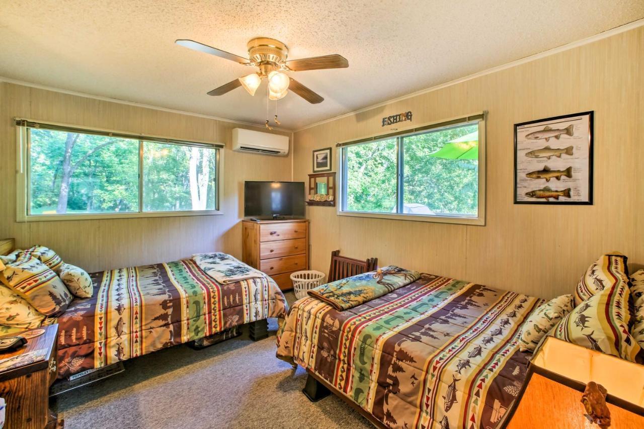 Cozy Waterfront Cottage With Deck On White River! Cotter Экстерьер фото